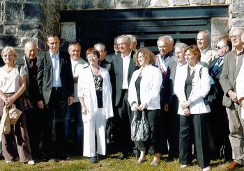 avec l'ensemble des personnalits lors de l'inauguration du Four  Chaux de Baives