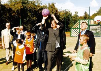 Jean-Luc PERAT lors des inaugurations des plateaux multisports de la CCR2H